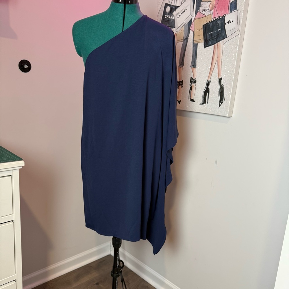 Elegant Navy Blue One-Shoulder Dress